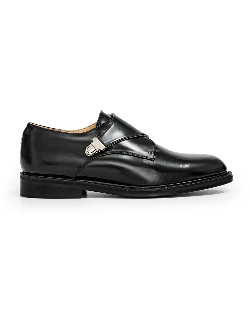 Black glossed leather women CWEN shoe, light colour calf lining, leather sole, side view